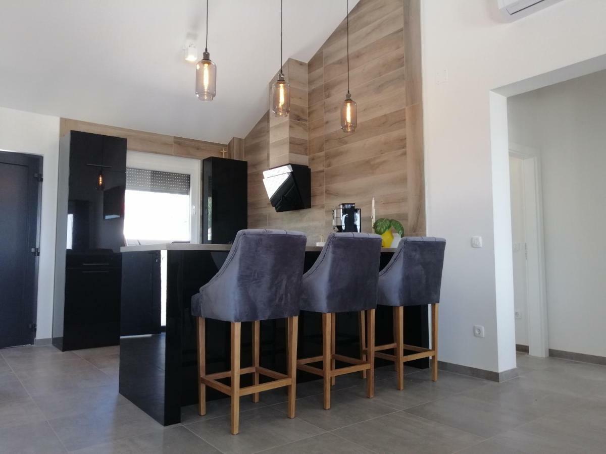 Villa Orao Kaštel Novi 외부 사진