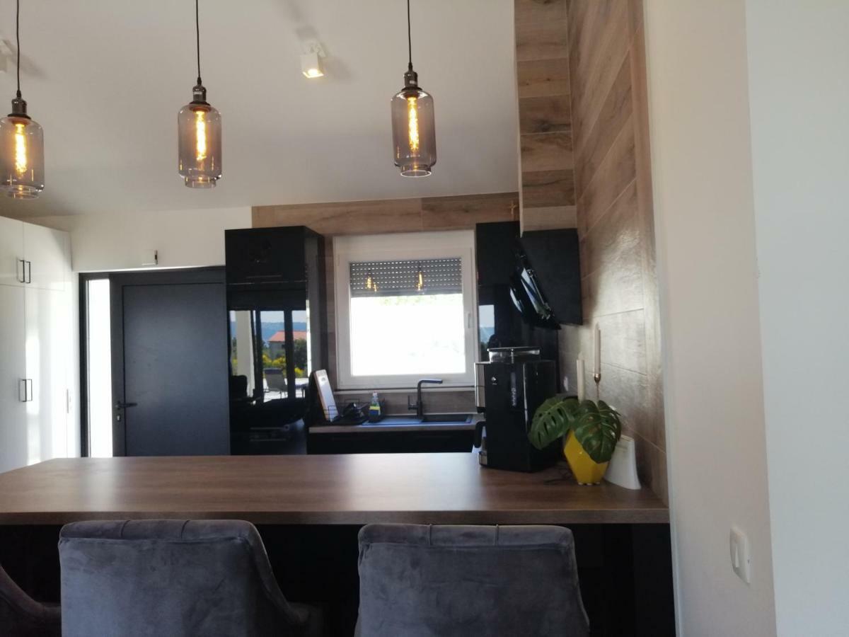 Villa Orao Kaštel Novi 외부 사진