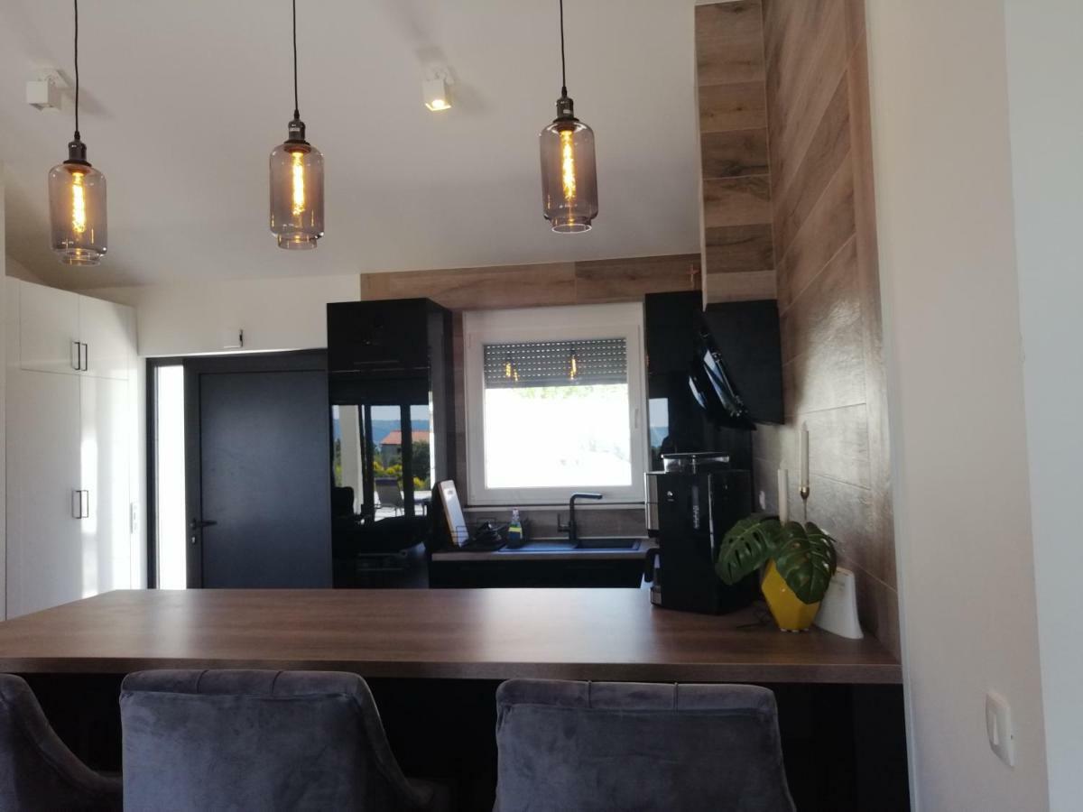 Villa Orao Kaštel Novi 외부 사진